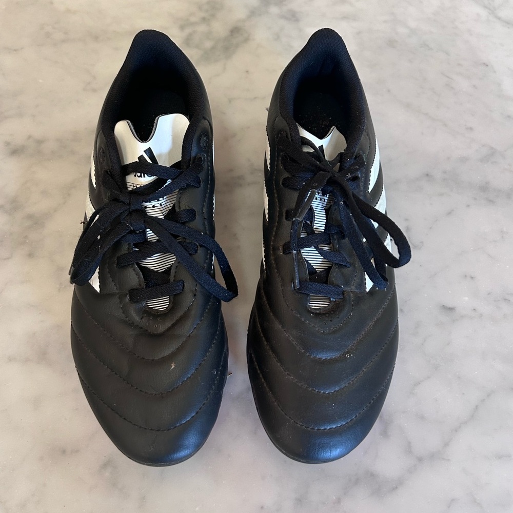 Adidas kids soccer cleats Size 8 - Picture 5 of 7